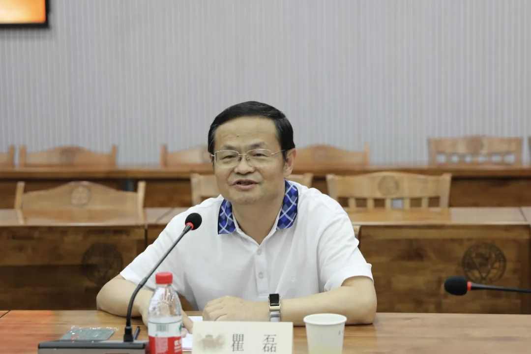 AGGAME·(中国区)与东南大学签订产学研战略合作协议,瞿磊获颁“东南大学至善教育贡献奖” AGGAME·(中国区)与东南大学签订产学研战略合作协议,瞿磊获颁“东南大学至善教育贡献奖”